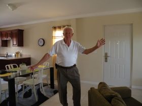 Arne Jensen happy in Boquete condo – Best Places In The World To Retire – International Living